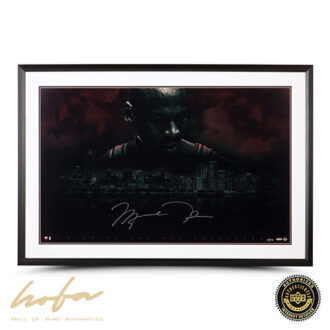 MICHAEL JORDAN CITY OF BIG SHOULDERS 40X25- FRAMED -L123