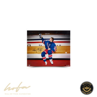 Wayne Gretzky Hanging Up The Skates 24X20