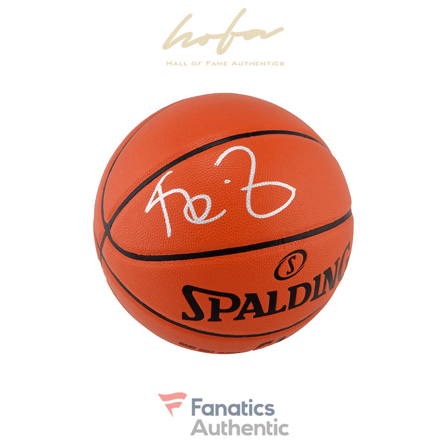 Kevin_Garnett_Minnesota_Timberwolves_Autographed_Spalding_IndoorOutdoor_BasketballSilver_Ink_2838832_1.jpg