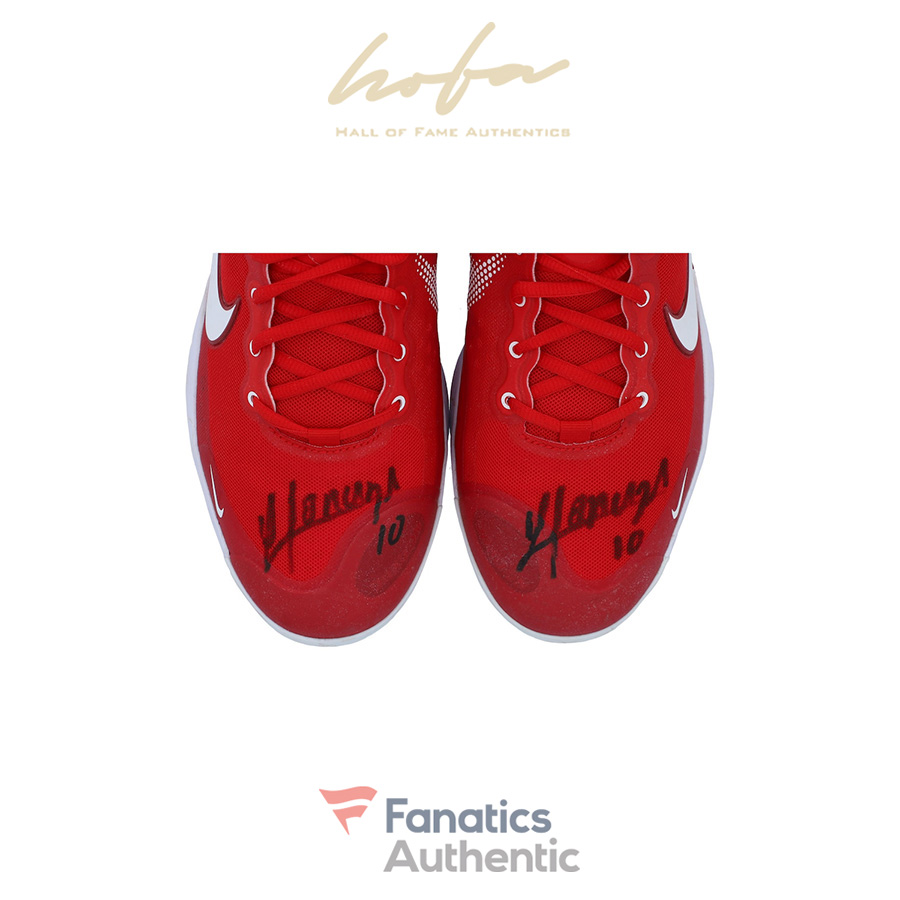 Yoan_Moncada_Chicago_White_Sox_Autographed_Game_Used_Red_Nike_React_Cleats_from_the_2020_MLB_Season_4122470_2.jpg