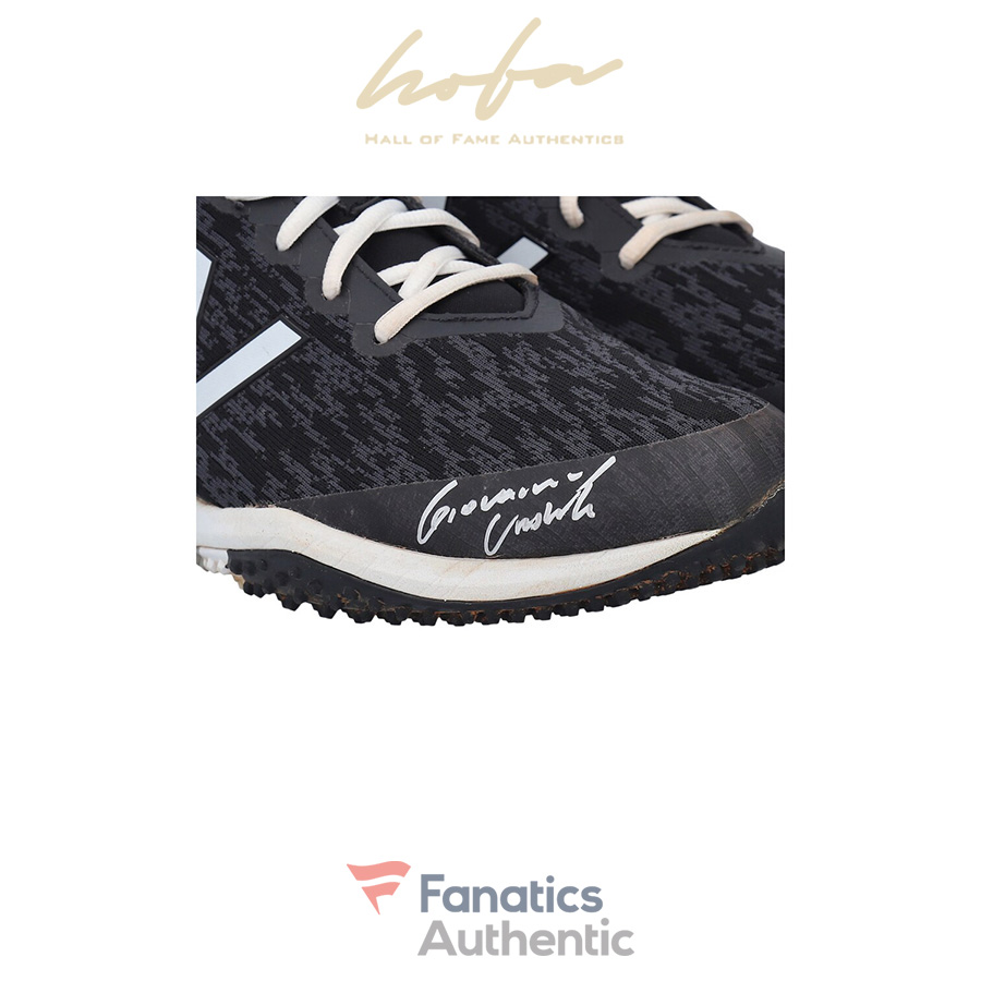 gio_urshela_new_york_yankees_autographed_player_worn_black_new_balance_turf_shoes_from_the_2019_mlb_season_4361105_4.jpg