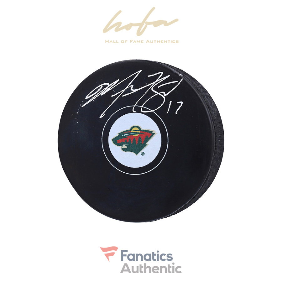 marcus_foligno_minnesota_wild_autographed_hockey_puck_4301090_1.jpg