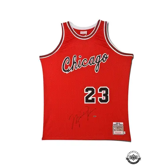 michael-jordan-autographed-jersey-79846_4_1